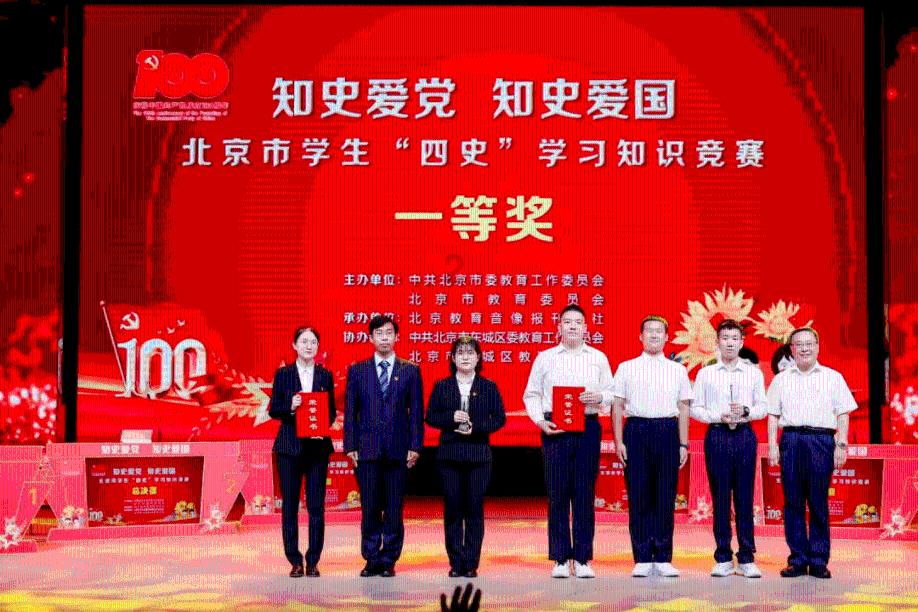 我打算学北京服装学院的双学位 就是服装艺术与工程的那个 想问下 到底好不好啊？学出来可以自己做衣服么？游戏画面
